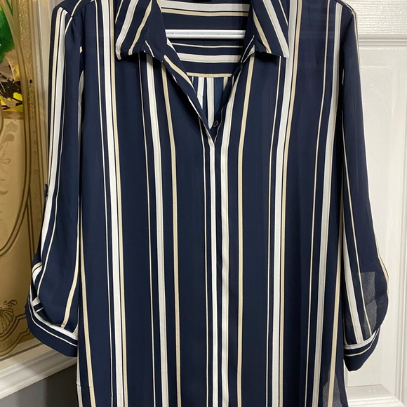 Suzy Shier Tops - Blouse